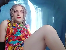 Dancing Divas: A Crossdressing Adventure! Crossdresser Kitty