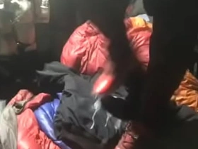 Skóra i puffy fajki zabawa z bombet