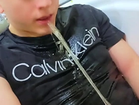 18 year old boy pisses in mouth and cums