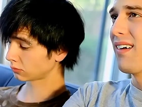 Twinks Levon Meeks and Aidan Rayne fucks deep and dirty